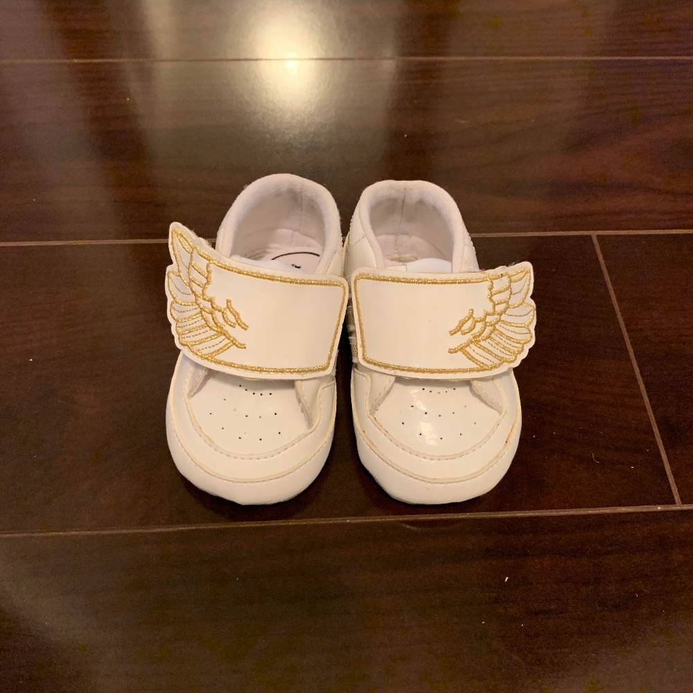 Adidas x Jeremy Scott Wings Crib Shoes (Size 1)